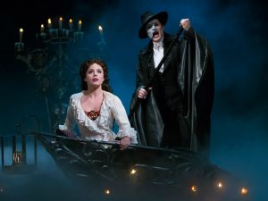 Não sabe o que fazer em Nova York? Então leia mais sobre O Fantasma da Ópera na Broadway, sucesso em cartaz há 30 anos!