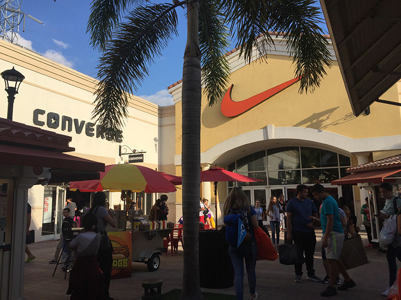 Nike outlet best sale on international drive